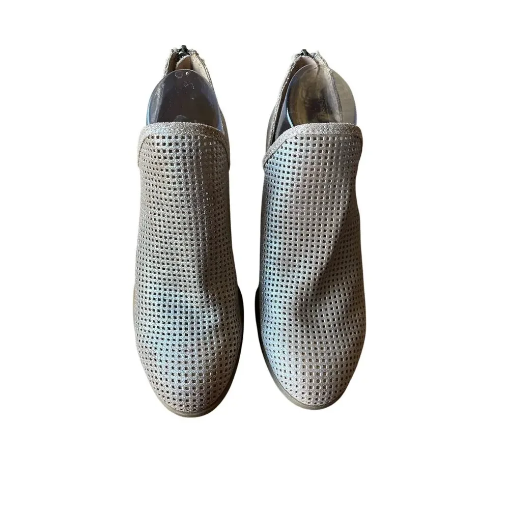 Sofft Booties Size 6 Beige Perforated Back Zip Comfort Festival Boho Concert